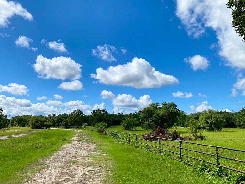 More Photos Of 6620 Victoria Ave, College Station Land For Sale