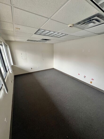More Photos Of 6711 Monroe St, Sylvania Office For Sale