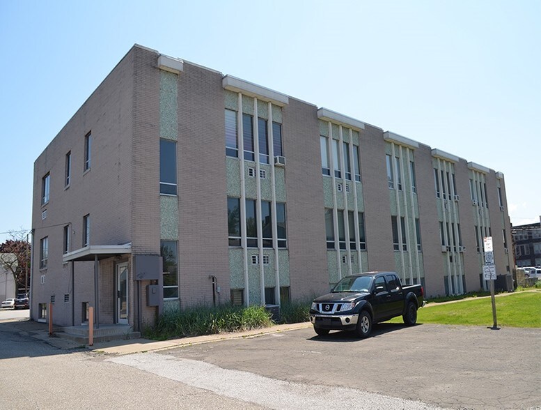 More Photos Of 246 W 9th St, Erie Office For Lease