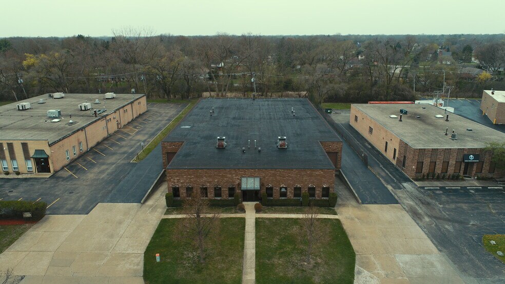 More Photos Of 2120 Foster Ave, Wheeling Warehouse For Sale