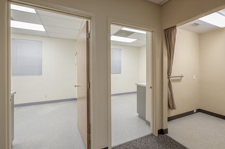 More Photos Of 3415 N Loy Lake Rd, Sherman Medical For Sale