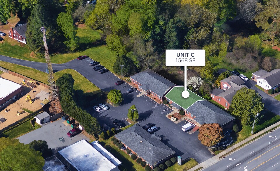 More Photos Of 4712 Country Club Rd, Winston-Salem Medical For Sale