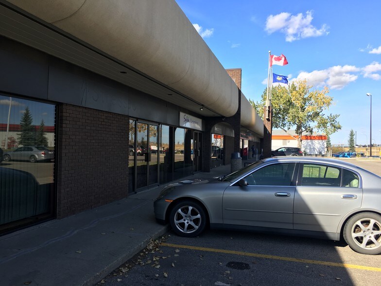 More Photos Of 176-190 Chippewa Rd, Sherwood Park Office For Lease