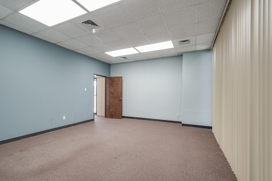 More Photos Of 22475 Community Dr, New Caney Medical For Sale