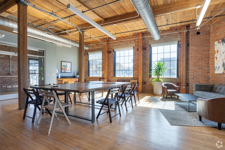 More Photos Of 504 Rhett St, Greenville Office For Lease