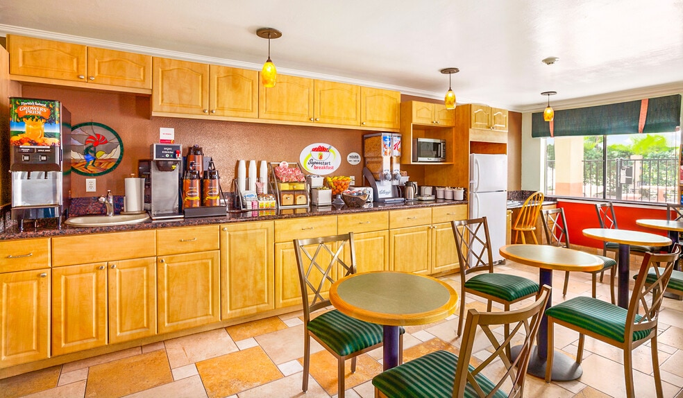 More Photos Of 81753 111 Hwy, Indio Hotel For Sale