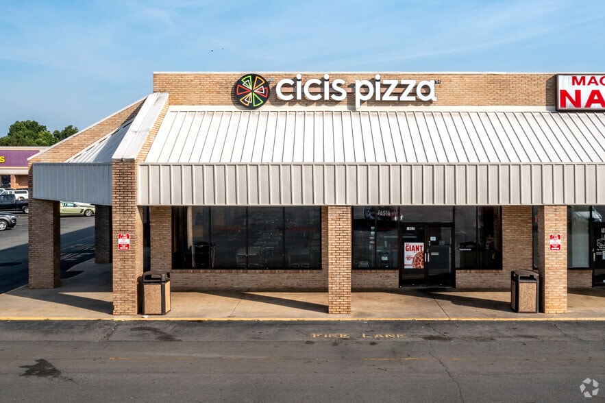 More Photos Of 1807 Cherry Rd, Rock Hill Unknown For Lease