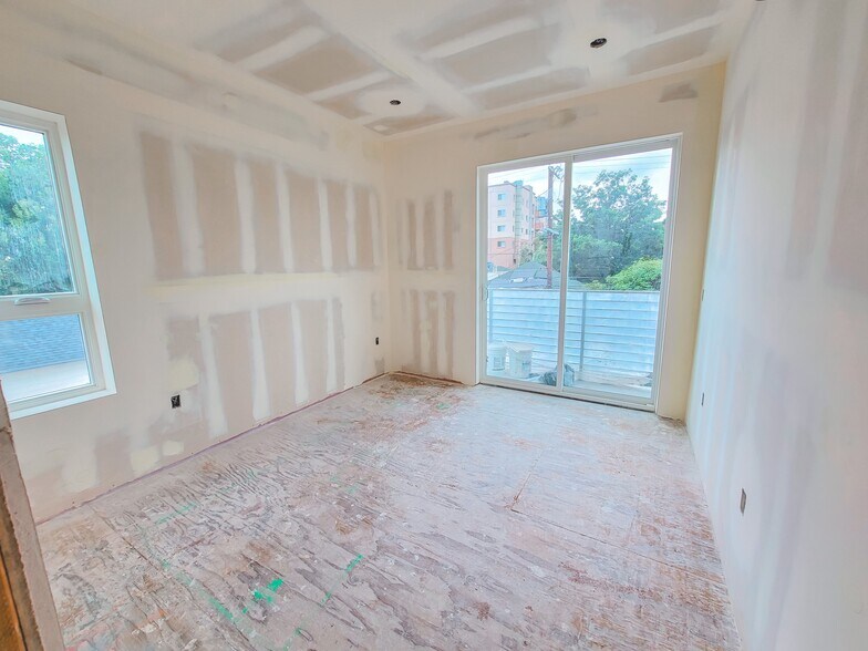 More Photos Of 319 N Westlake Ave, Los Angeles Apartments For Sale