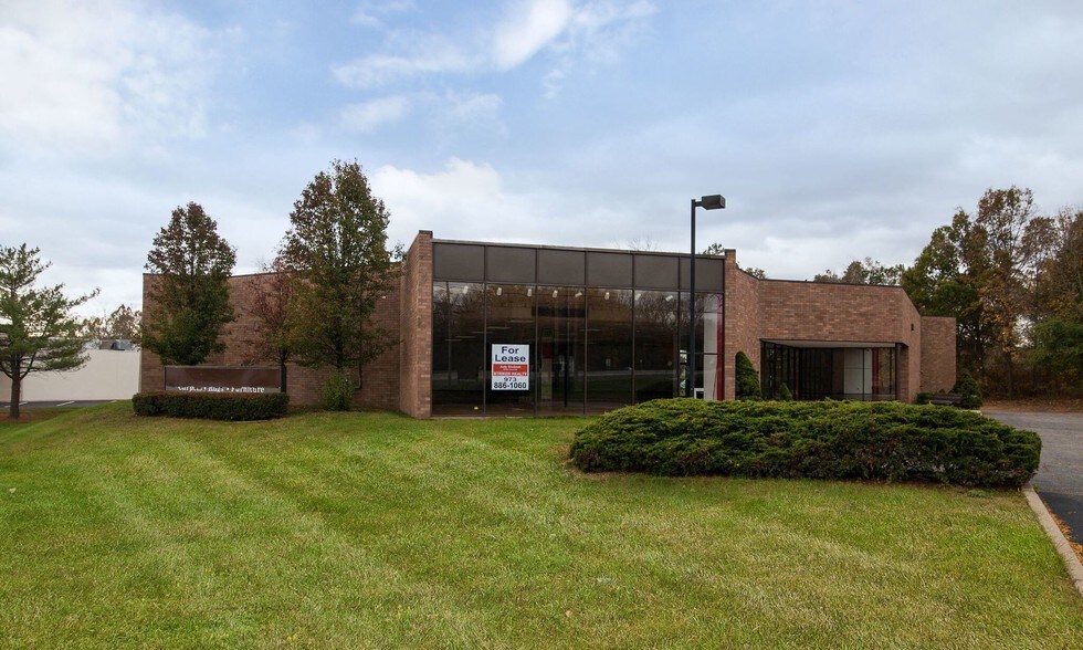 More Photos Of 265 Route 10, Whippany Freestanding For Lease