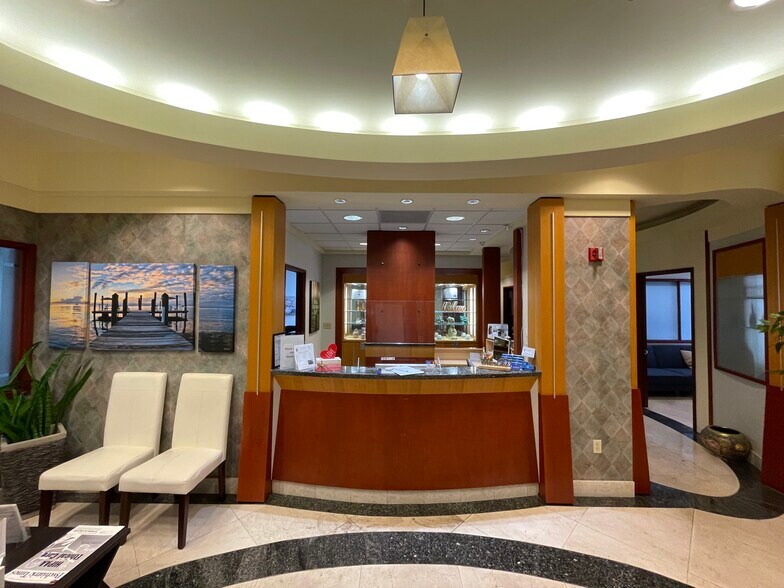 More Photos Of 2550 S Douglas Rd, Coral Gables Medical For Lease