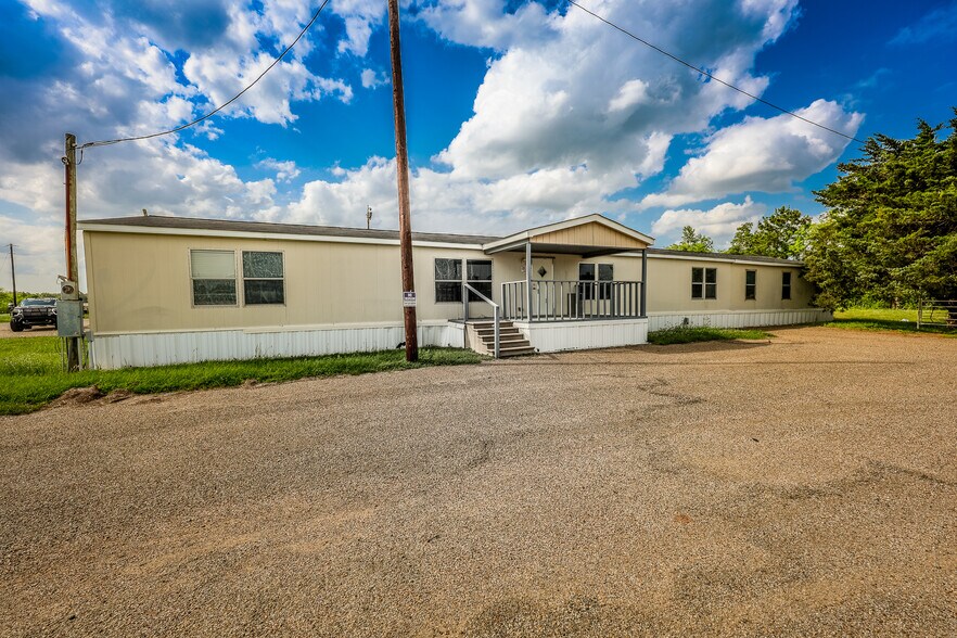 More Photos Of 2617 US Highway 79 N, Carthage Industrial For Sale