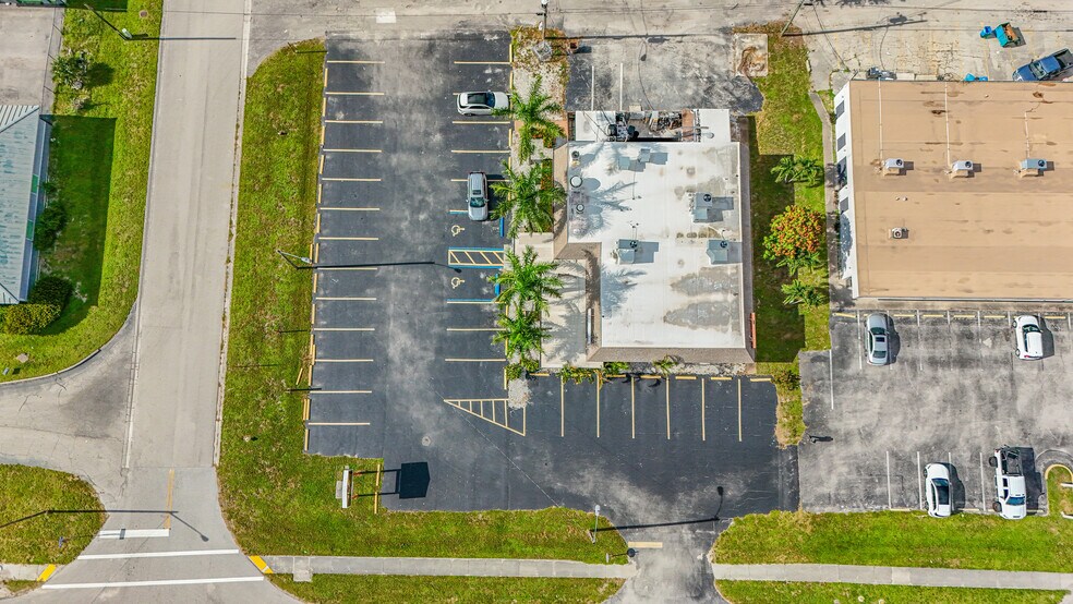 More Photos Of 4400 Hancock Bridge Pky, North Fort Myers Restaurant For Sale