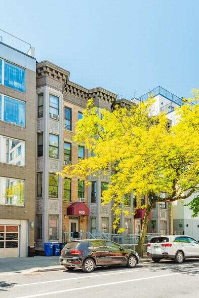 More Photos Of 950-952 Bergen St, Brooklyn Apartments For Sale