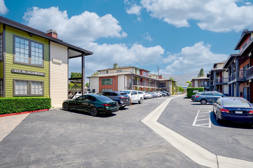 More Photos Of 207 W Alameda Ave, Burbank Office For Sale