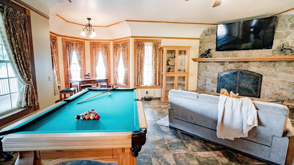 More Photos Of 352 MO-245, Dadeville Horse Stables For Sale