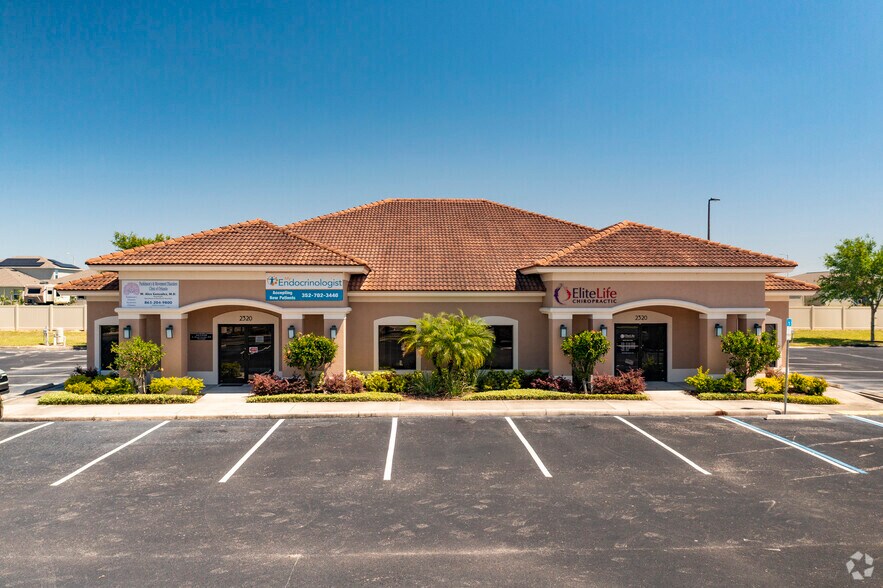 More Photos Of 2320 North Blvd W, Davenport Medical For Lease