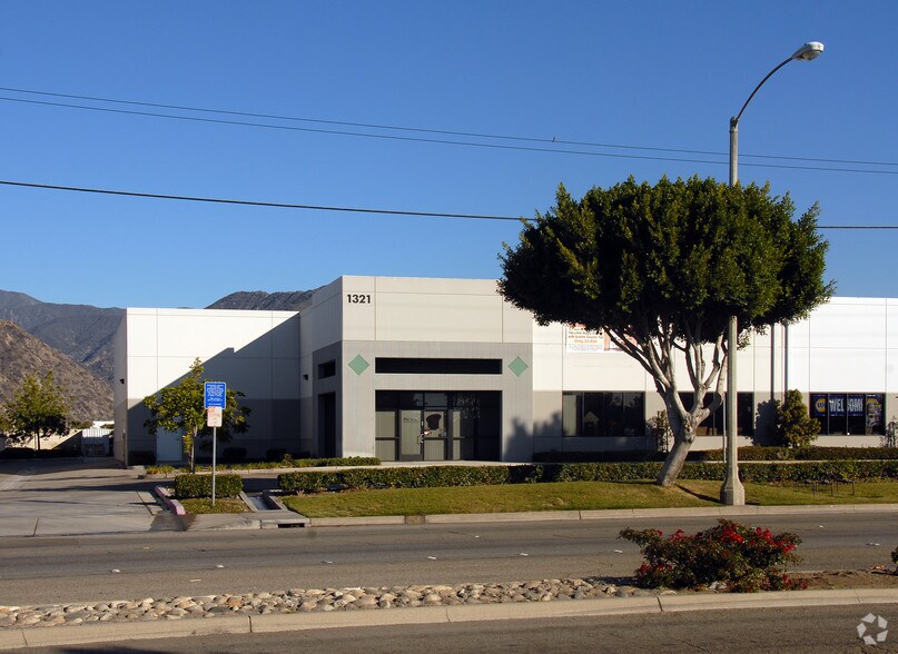 Primary Photo Of 1321 W Foothill Blvd, Azusa Warehouse For Lease