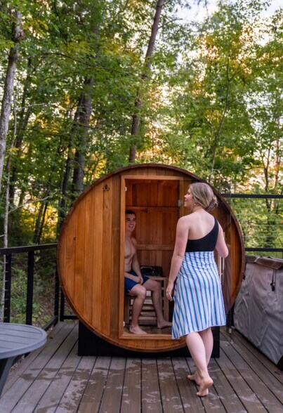 More Photos Of 1708 Minty Way, Sevierville Hotel For Sale