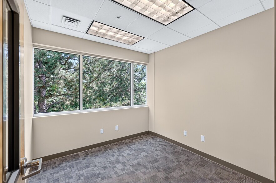 More Photos Of 2208 N Swing Ln, Liberty Lake Medical For Lease