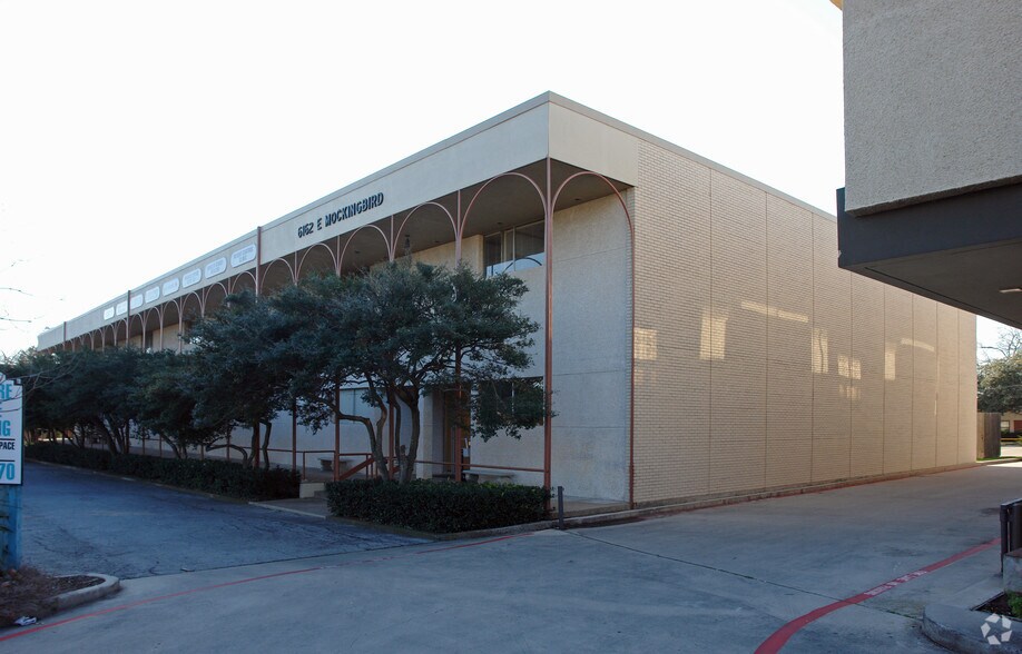 More Photos Of 6162 E Mockingbird Ln, Dallas Medical For Lease