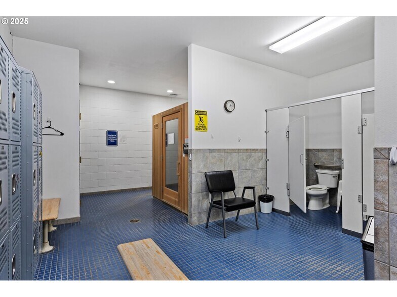 More Photos Of 2519 Cove Ave, La Grande Healthcare For Sale
