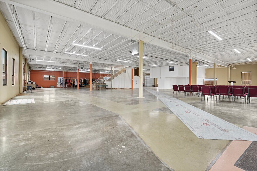 More Photos Of 1941 Spring Cypress Rd, Spring Warehouse For Sale