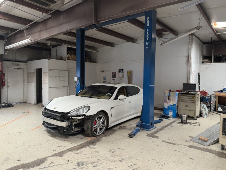 More Photos Of 1122 Elliott Rd, Paradise Auto Repair For Sale