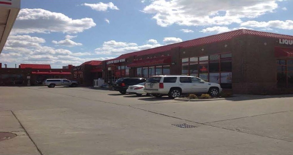 More Photos Of 30905-30953 Mound Rd, Warren Service Station For Lease