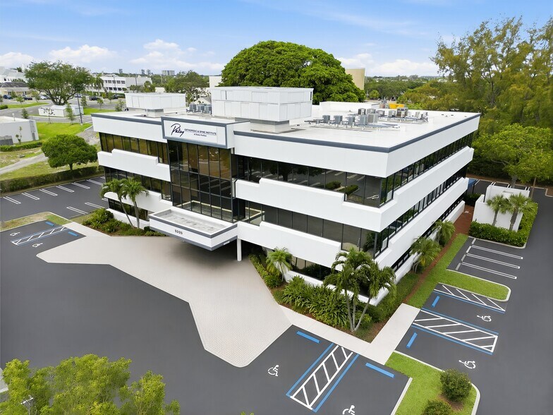 More Photos Of 5325 Greenwood Ave, West Palm Beach Medical For Lease