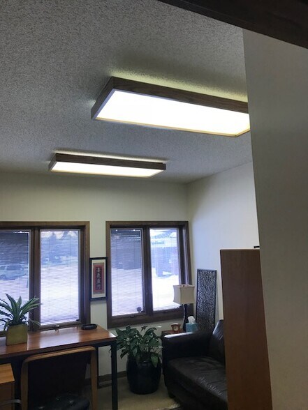 More Photos Of 5821 Cedar Lake Rd, Saint Louis Park Medical For Lease