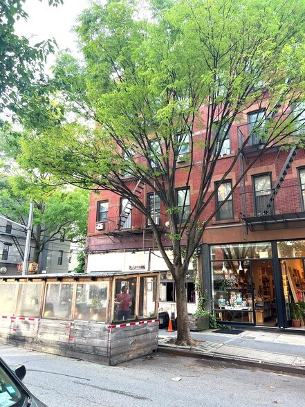 More Photos Of 124 Bedford Ave, Brooklyn Multifamily For Sale