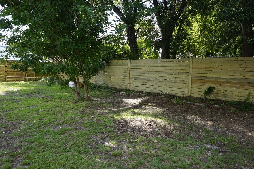 More Photos Of 3480 Barrancas Ave, Pensacola Freestanding For Sale