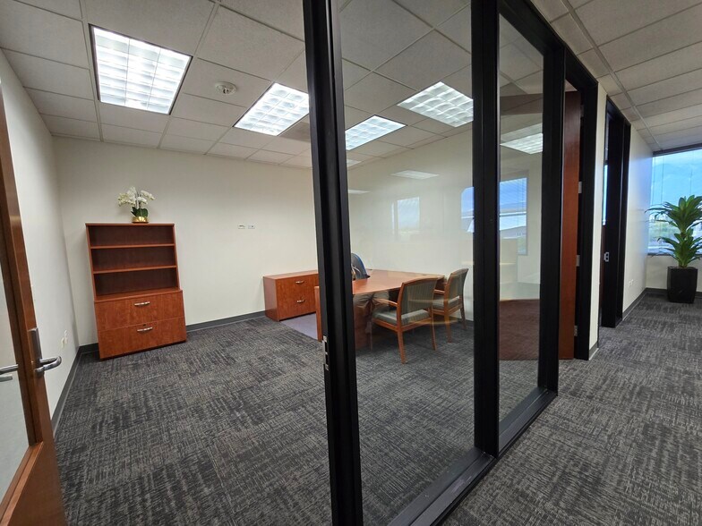More Photos Of 4200 Concours, Ontario Office For Lease