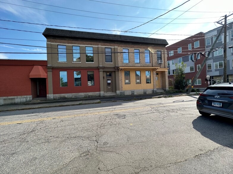 Primary Photo Of 126 Franklin St, Torrington Light Manufacturing For Sale