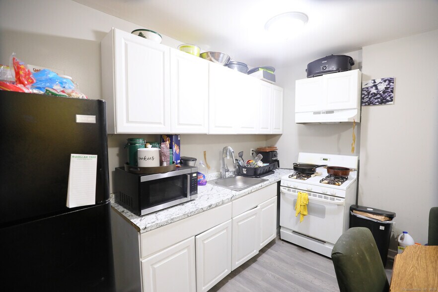 More Photos Of 300 Garden St, Hartford Apartments For Sale