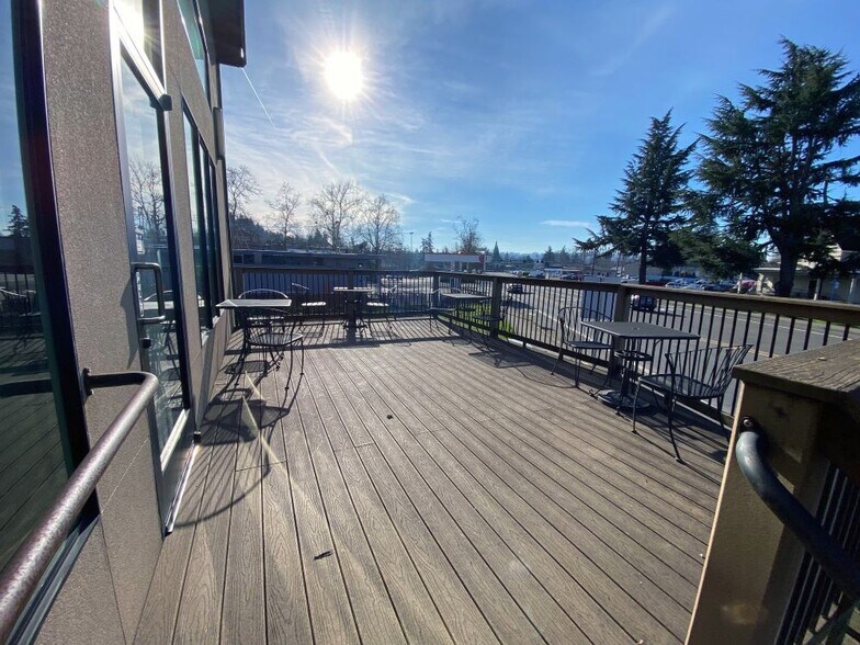 More Photos Of 240 Princeton Ave, Gladstone Restaurant For Lease