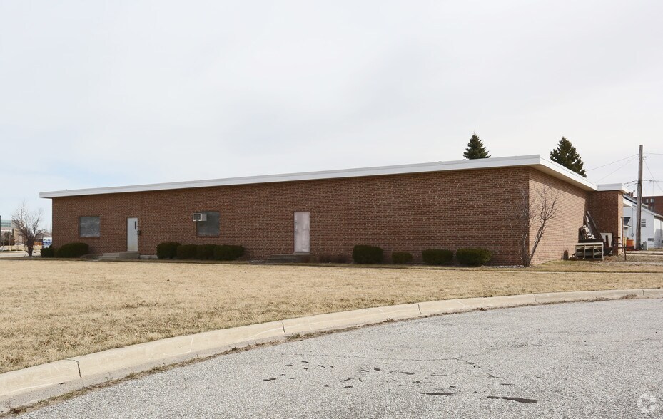 More Photos Of 200 N 13th St, Bay City Warehouse For Lease