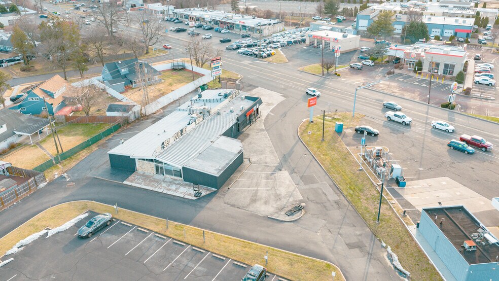 More Photos Of 4034 Veterans Hwy, Levittown Storefront For Lease