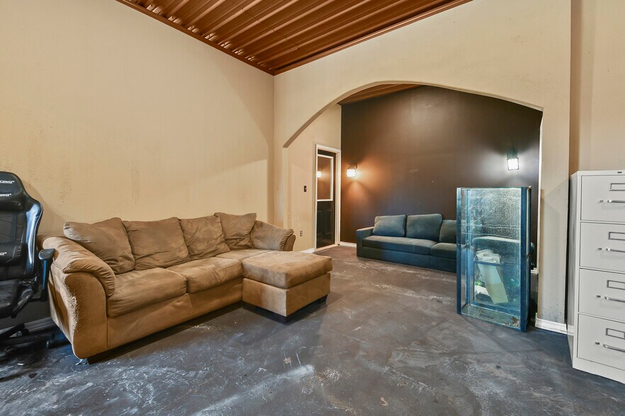 More Photos Of 109 Myrtle, Pierce City Storefront Retail Residential For Sale