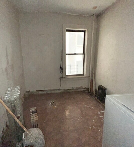 More Photos Of 2408 Clarendon Rd, Brooklyn Apartments For Sale