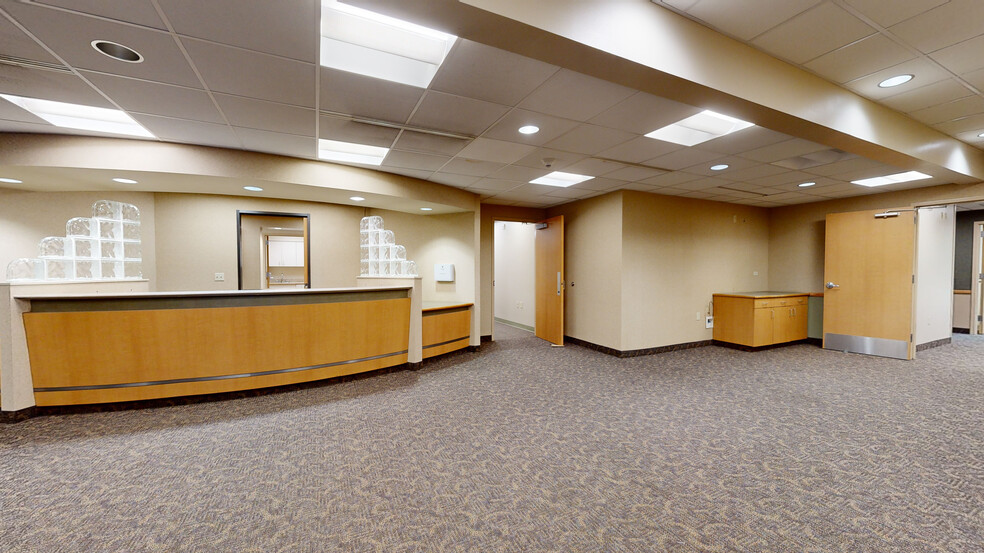 Primary Photo Of 8601 Village Dr, San Antonio Medical For Lease