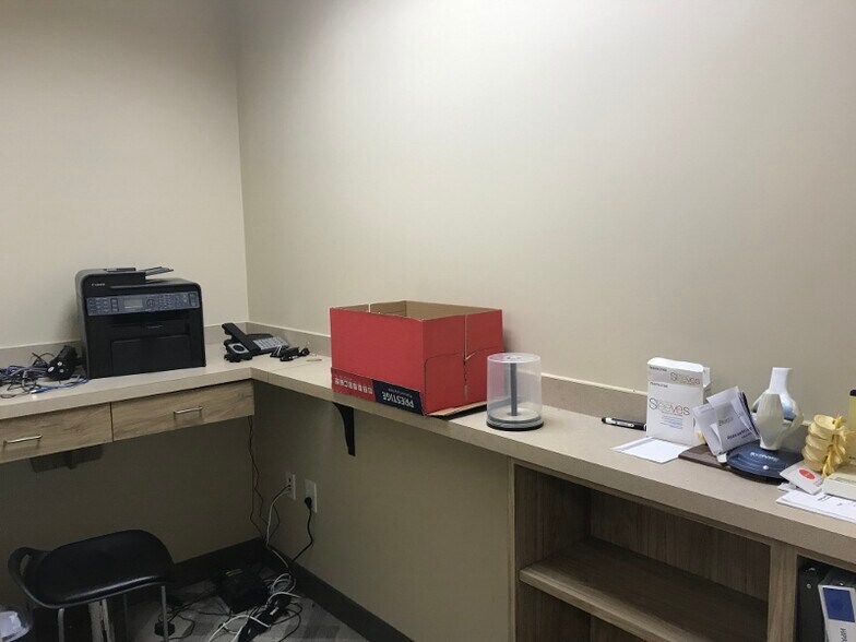 More Photos Of 6840 Peachtree Industrial Blvd, Atlanta Medical For Lease