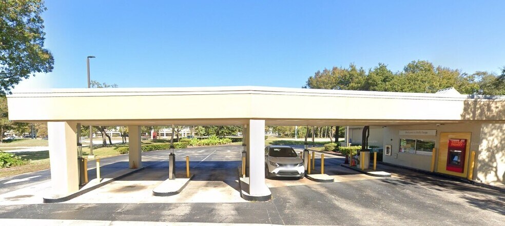 More Photos Of 1700 W Commercial Blvd, Fort Lauderdale Bank For Sale