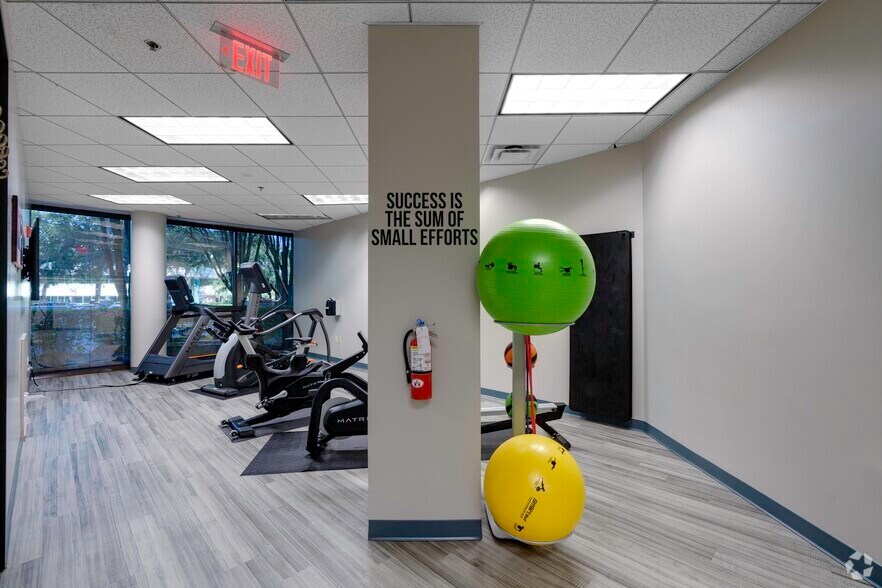 More Photos Of 601 S Lake Destiny Rd, Maitland Unknown For Lease