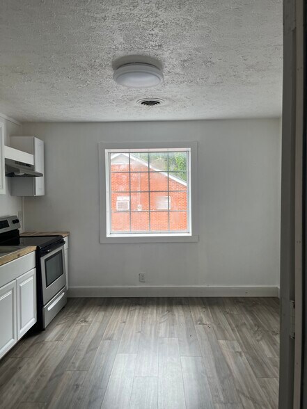 More Photos Of 149 Linden Rd, Centerville Office Residential For Sale