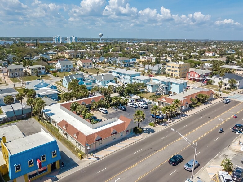 Primary Photo Of 735 N Atlantic Ave, Daytona Beach Hotel For Sale