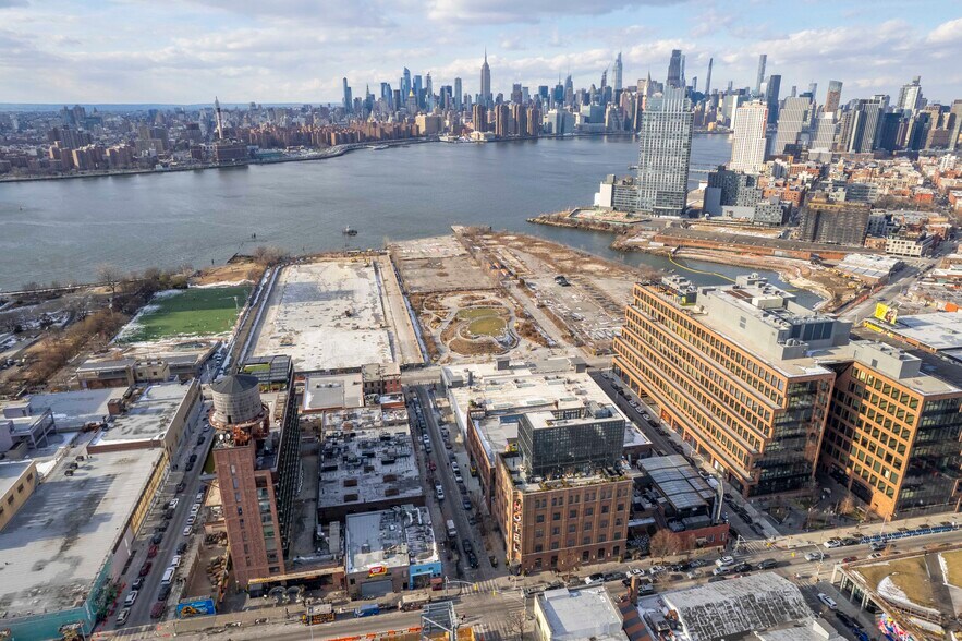 More Photos Of 54-60 N 11th St, Brooklyn Warehouse For Lease