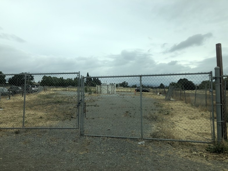 More Photos Of 905 E San Martin Ave, San Martin Land For Sale