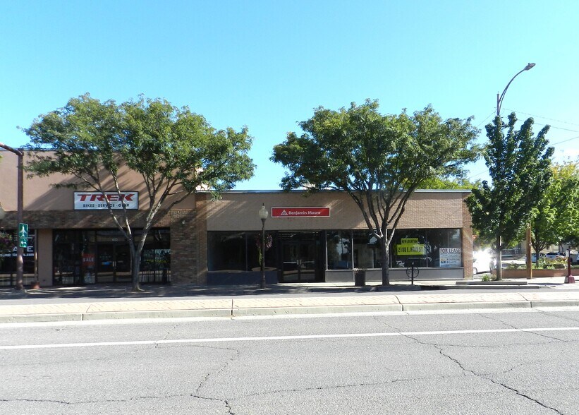 More Photos Of 202 E Main St, Montrose Storefront Retail Office For Lease