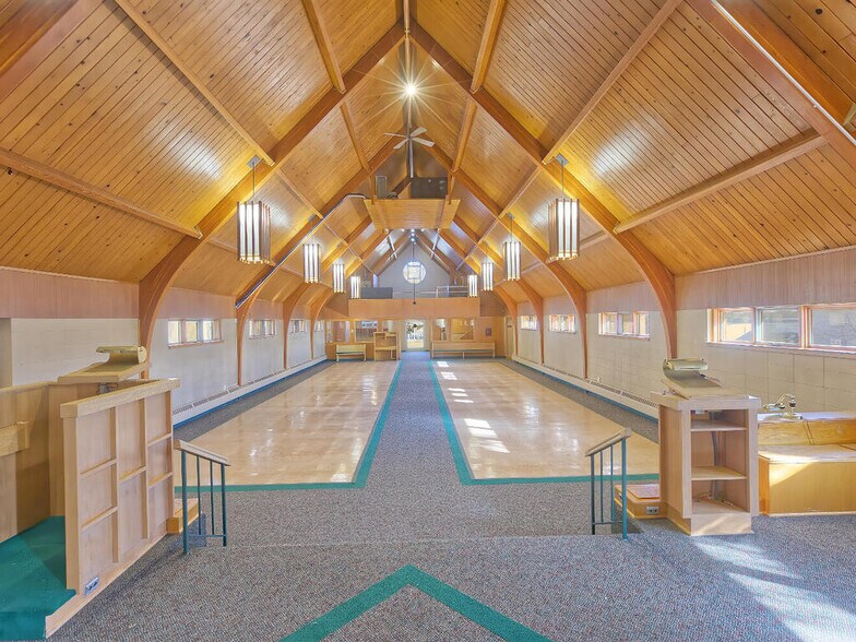 More Photos Of 410 1st St N, Winsted Office For Sale